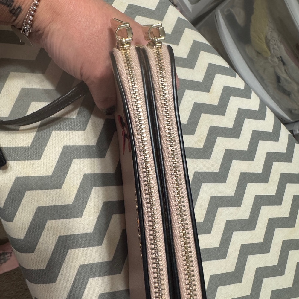 kate spade Blush and Black Crossbody Bag - Picture 3 of 9